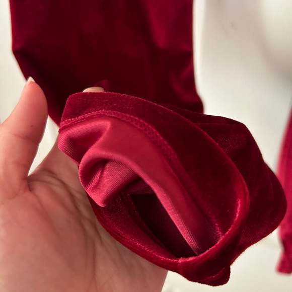 Fabletics Workout Set (Velour) - Picture 3 of 7